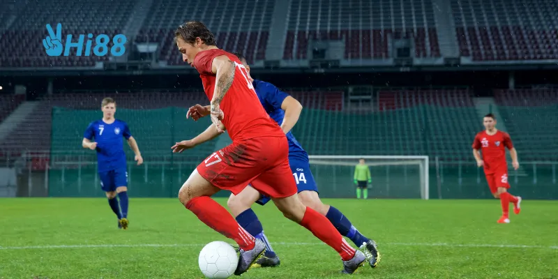 Các đội bóng hàng đầu đang tạo nên một mùa giải kịch tính.